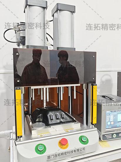 连拓精密油缸盖气密性测试仪（工装实拍）.jpg