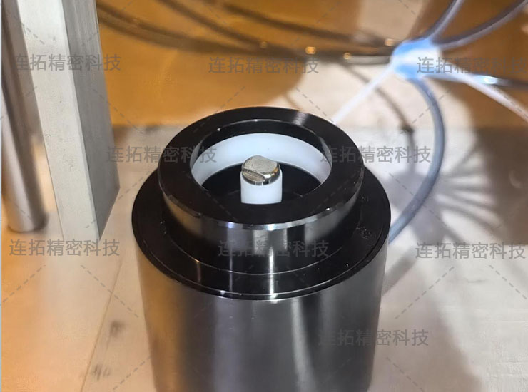 连拓精密注塑件双通道气密测试仪(治具内胀结构实拍).jpg
