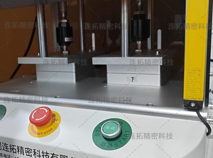 连拓精密双通道码表气密性检测仪(治具实拍).jpg