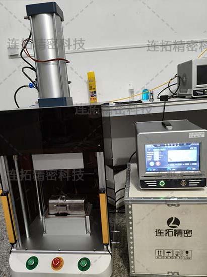 连拓精密矿洞自救器气密性检测仪(实拍).jpg